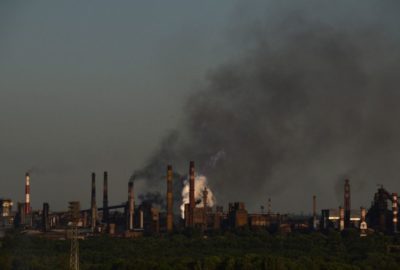 Промышленные города Украины загрязнены тяжелыми металлами и диоксинами, обнаружило новое исследование чешских экспертов