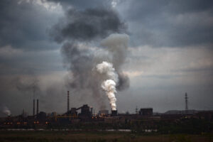 Отруйне повітря: Дані супутників Європейського космічного агентства свідчать про найбільш забруднені регіони України