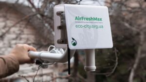 Експерти EcoCity вперше в Україні запровадили технічну підтримку для громадських станцій моніторингу якості повітря
